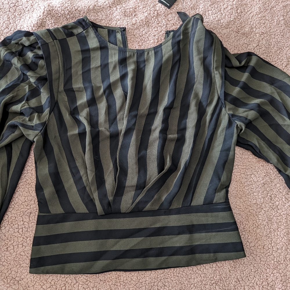 Express Striped Blouse - NWT Small - Picture 3 of 8